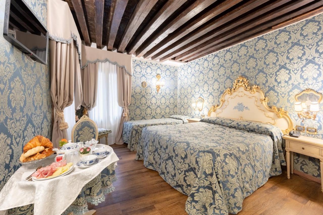 Residenza La Loggia Couette-café 2*